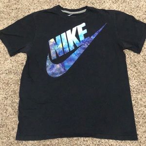 Nike Mens T-Shirt Size Large Galaxy